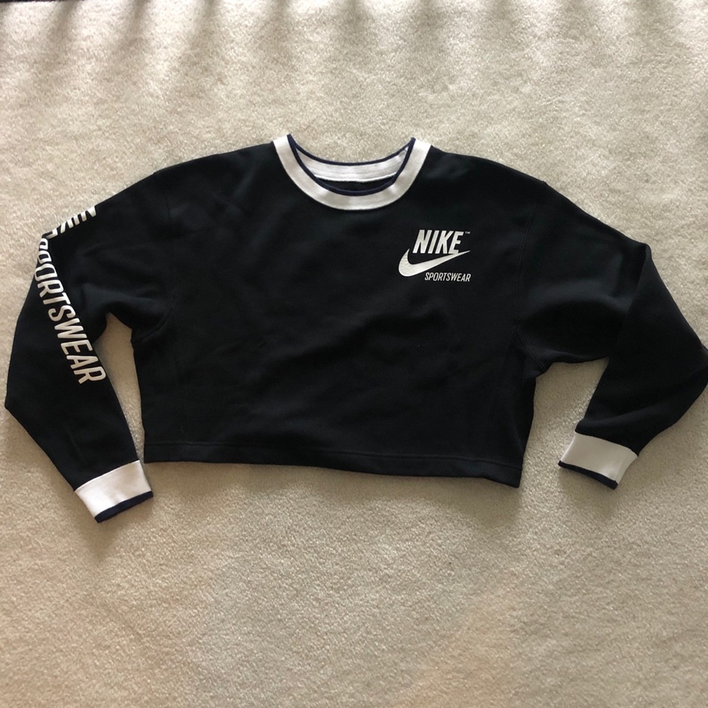 reversible nike cropped sweatshirt
